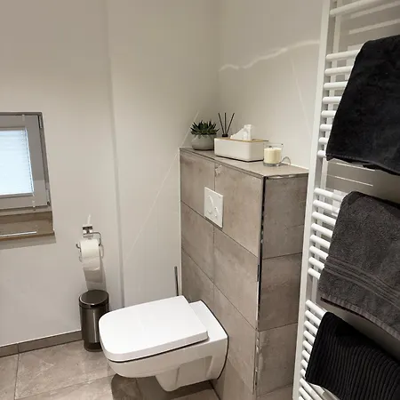 Moderne - Zentral Gelegen In Apartment
